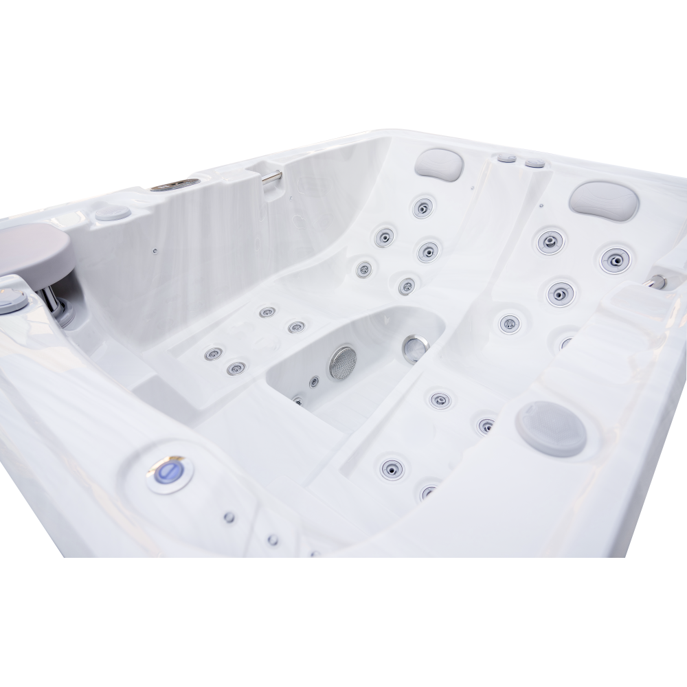 Luxury Spas USA Largo 3-Person 120V/240V Hybrid Plug N Play Hot Tub