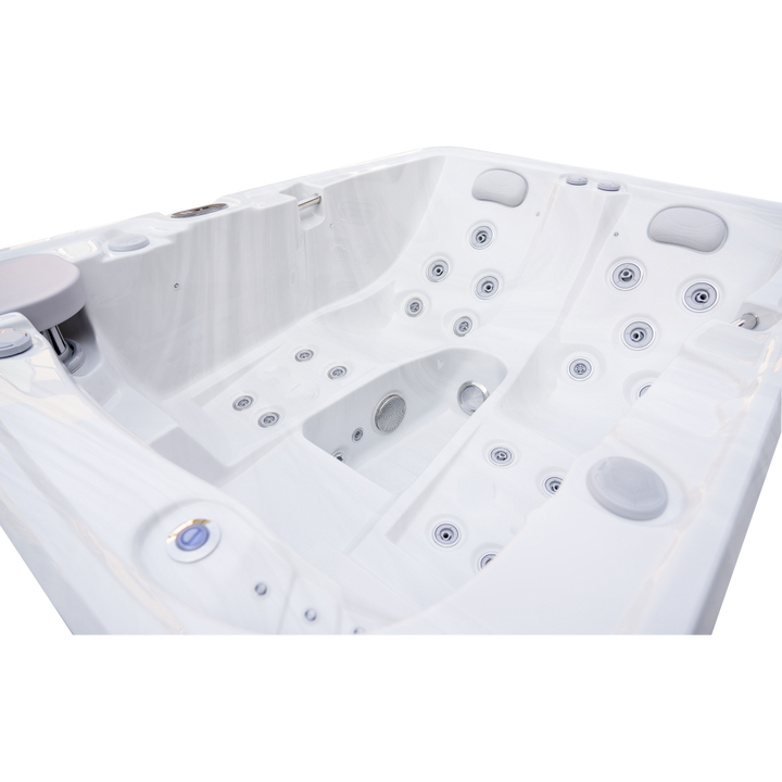 Luxury Spas USA Largo 3-Person 120V/240V Hybrid Plug N Play Hot Tub