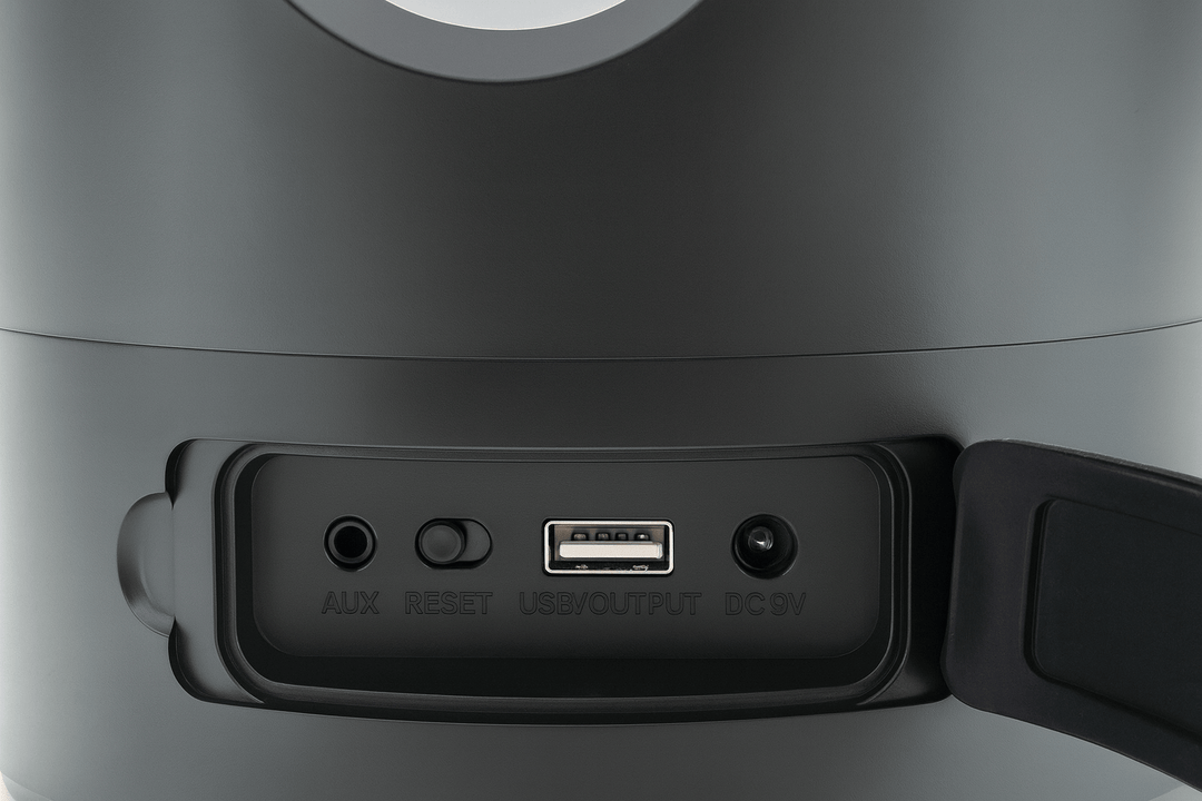 Bluetooth sauna bucket and ladle with USB and AUX input ports for enhanced sauna experience