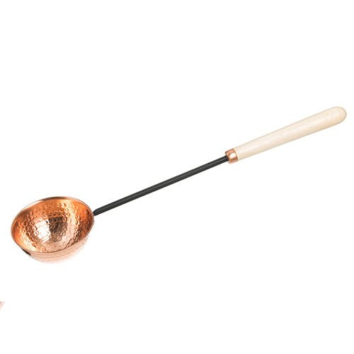 Rento copper sauna ladle with a long handle for easy water pouring in saunas