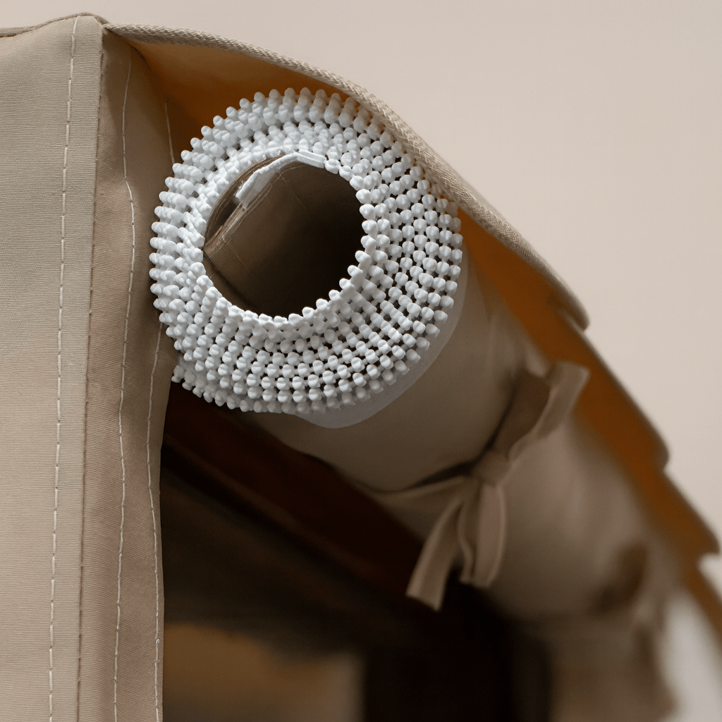 Close-up of Finnmark FD-2 sauna cover with rolled edge for easy installation and durability