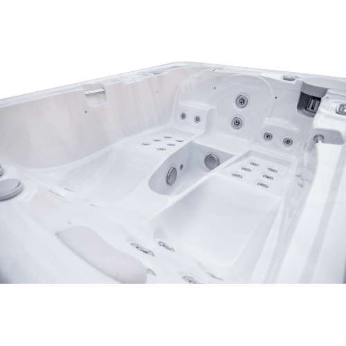 Luxury Spas Largo Studio Series Hot Tub - My Luxury Home Spa