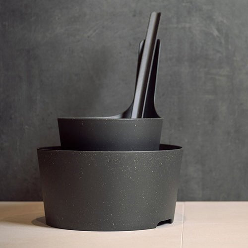Rento Pisara sauna bucket set in sleek black design with ladle for an authentic sauna experience