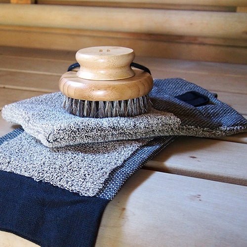 Rento sauna wash mitten with a natural brush for an effective scrub in the sauna